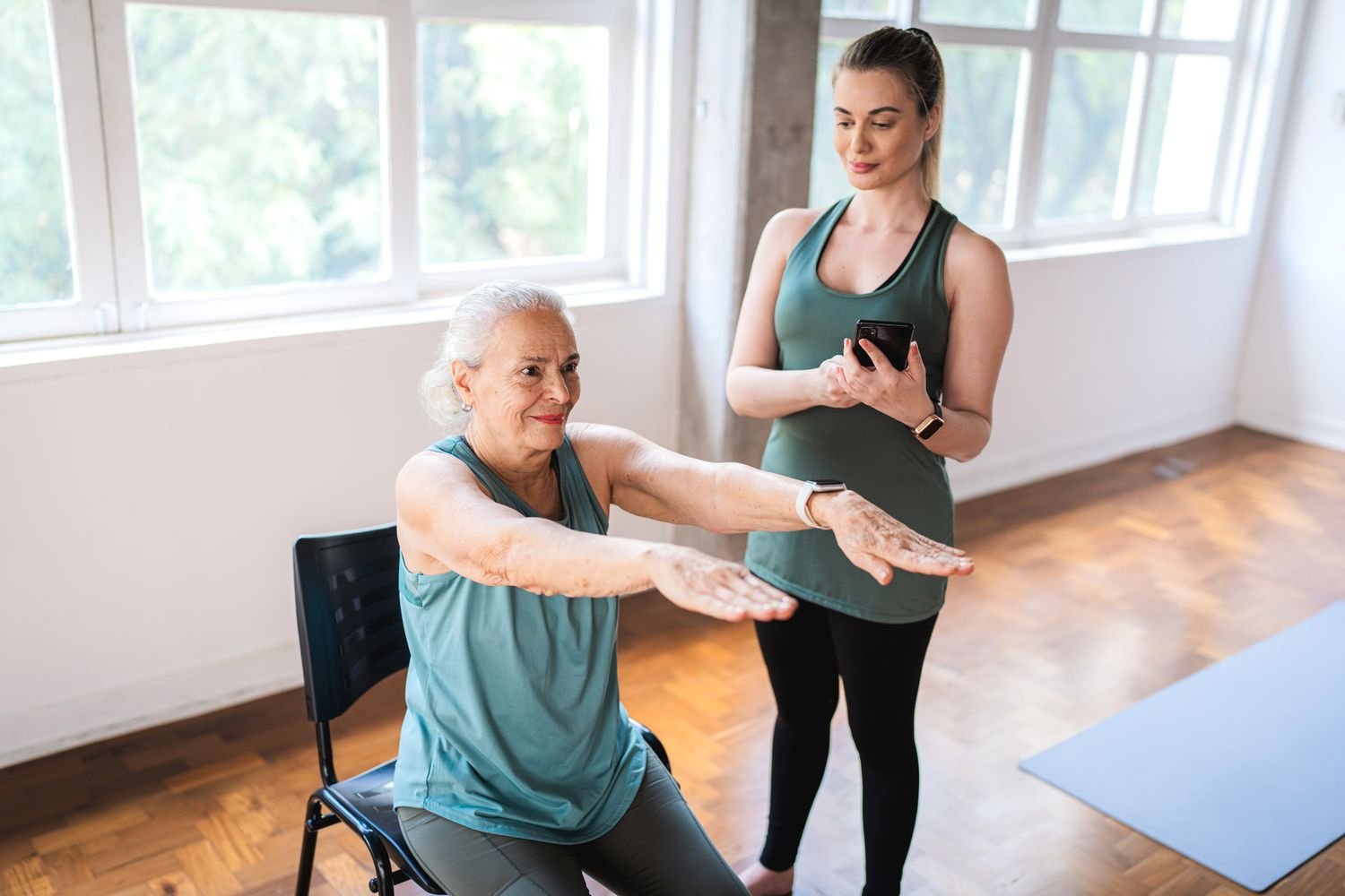 We Asked a Physical Therapist for 3 Exercises to Keep Your Knees Healthy as You Age