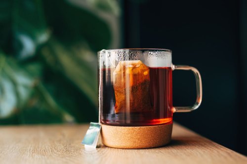 Black Tea vs. Green Tea: Which One Should You Drink?