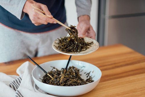 What Happens to Your Body When You Eat Seaweed Regularly