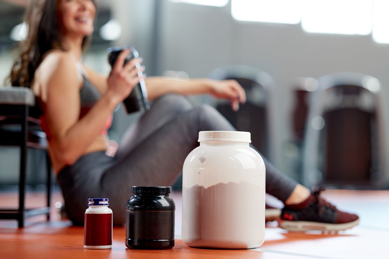 8 Supplements to Combine With Protein for Stronger Muscles and Recovery