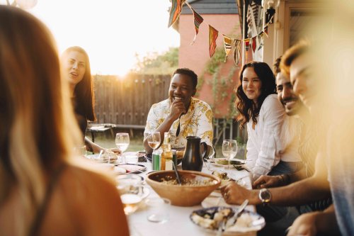 Should I Mix My Friend Groups? Here's What a Relationship Coach Thinks