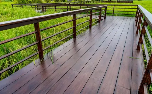 Top 10 Amazing Horizontal Deck Railing Ideas For Your Homes