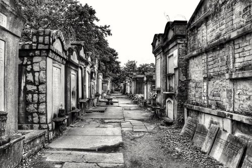 15 Most Haunted Places in New Orleans