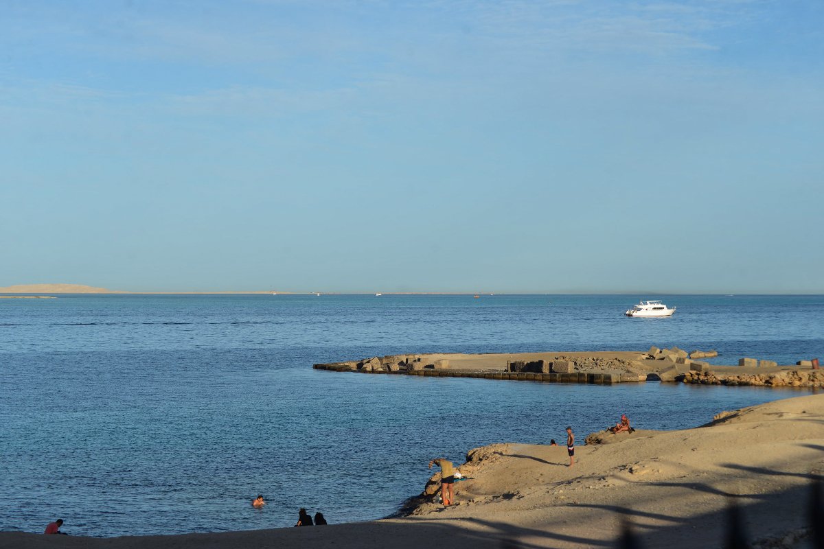 6 Dead After Tourist Submarine Sinks