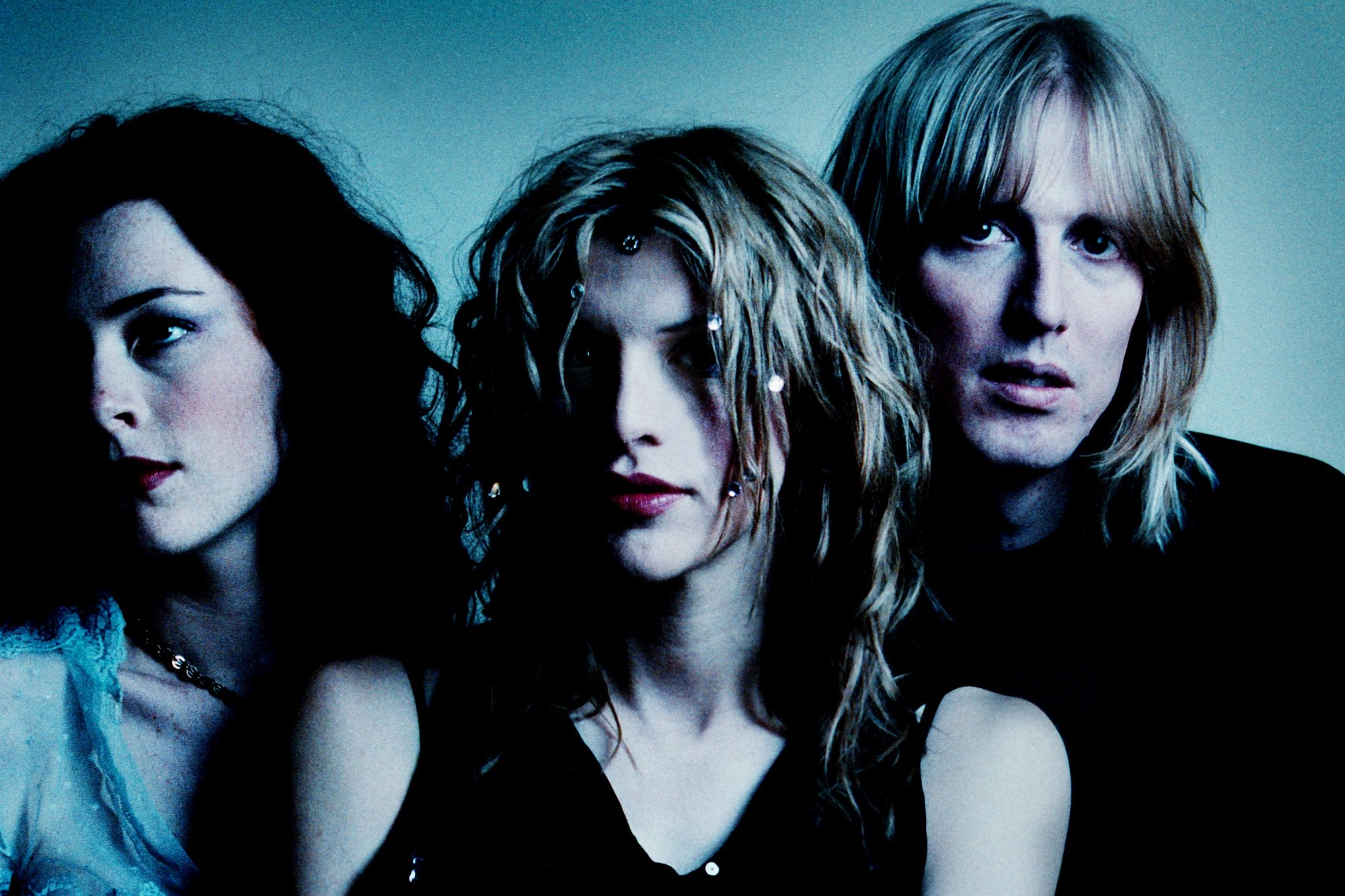 12 Grunge Songs That Should Be On Your Fall/Winter Playlists