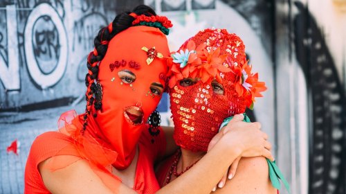 30 Wild Photos of Chile's Masked Feminists