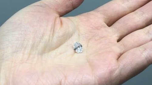 Ultra-Rare Diamond Reveals Secrets of Oceans of Water Deep Inside the Earth, Scientists Say