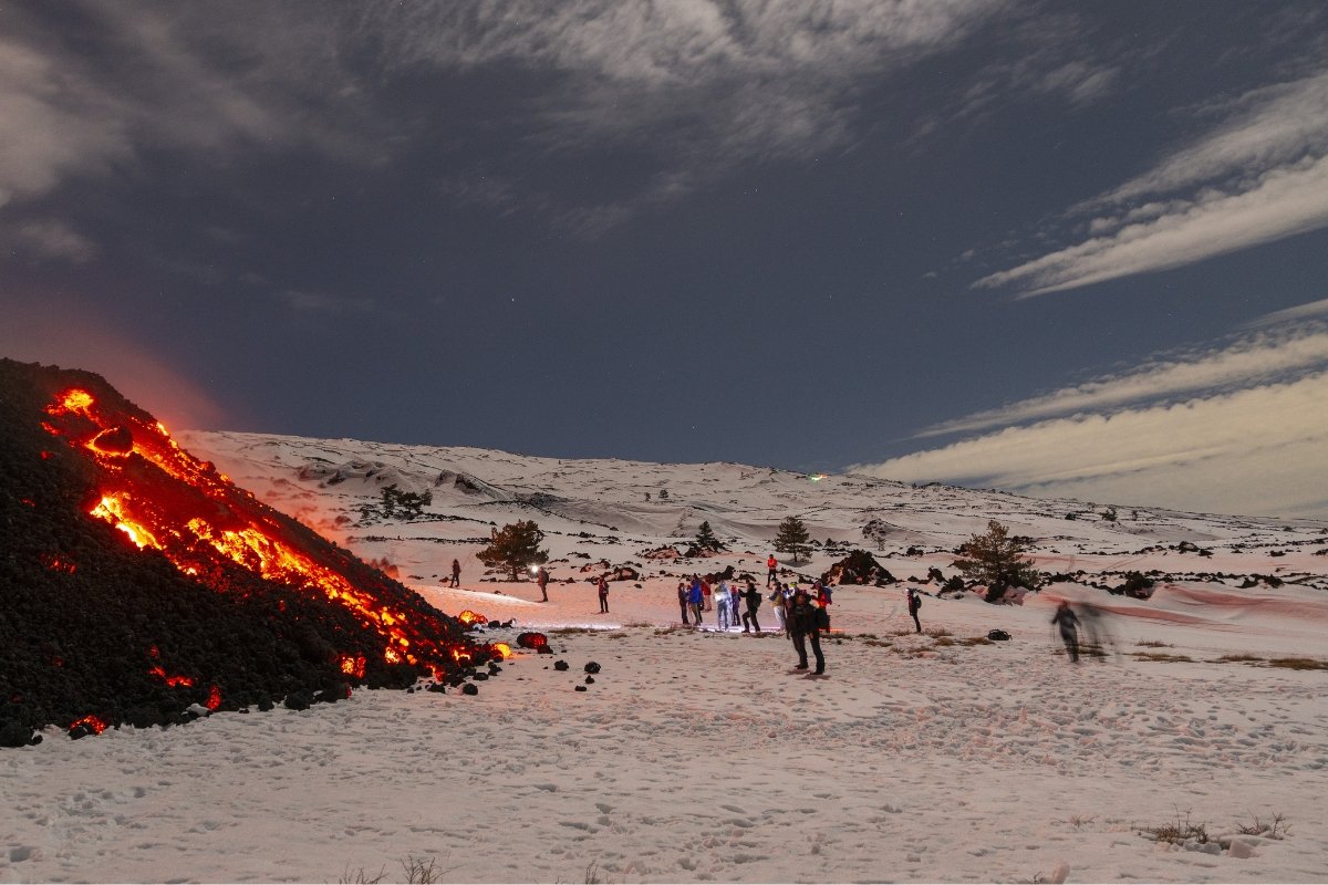 Idiot Tourists Are Skiing on an Erupting Volcano in Italy