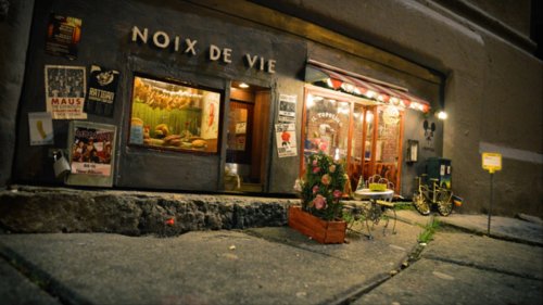 You'd Never Notice This Miniature Mouse Cafe on the Sidewalk