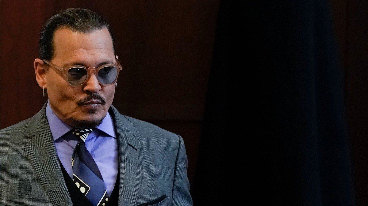 YouTubers Are Rushing to Get In On the Johnny Depp Trial Coverage
