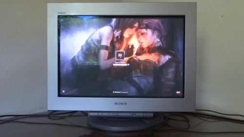 Why This 20-Year-Old CRT Monitor Is Better Than a 4K LCD