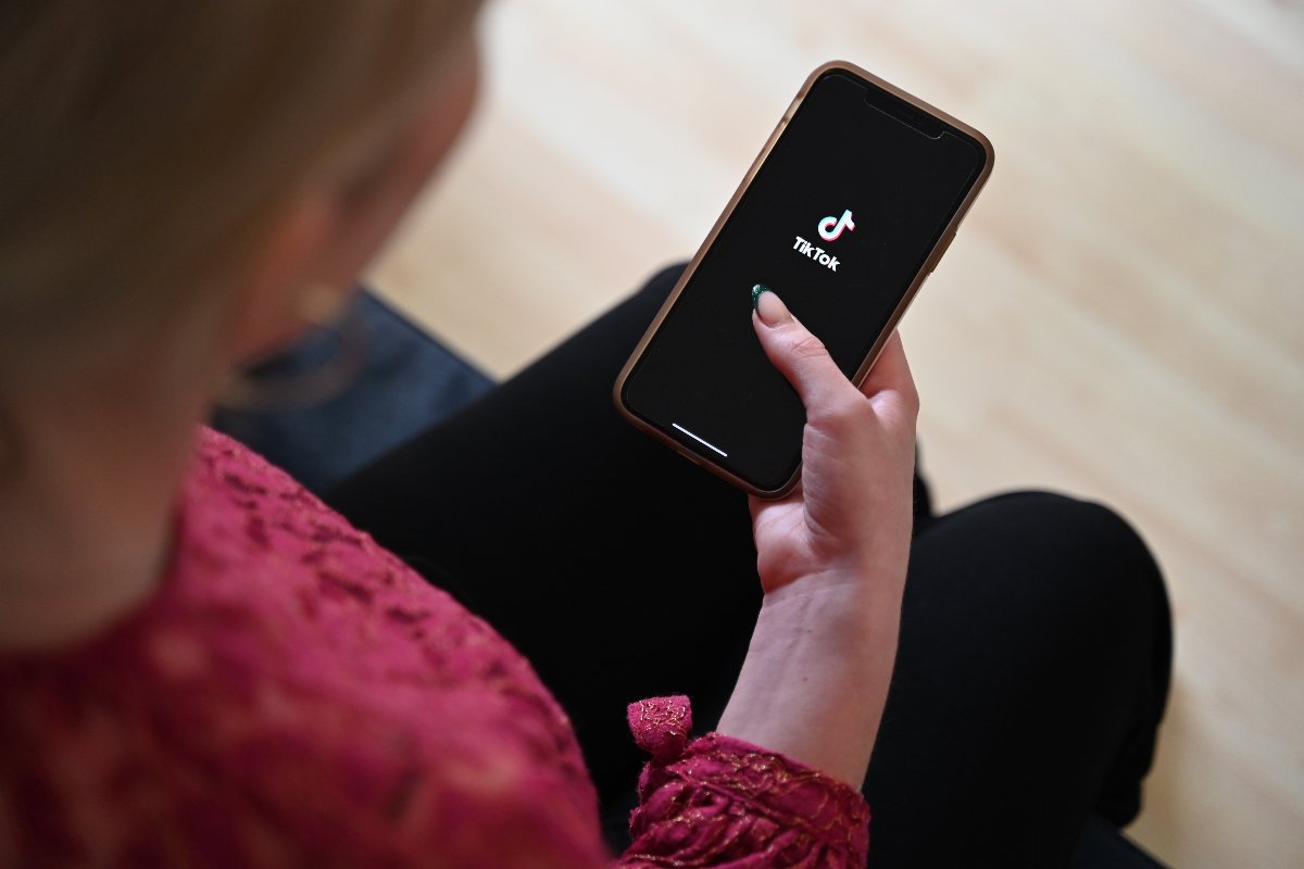 People on TikTok Are Obsessed With a Fake Group Chat