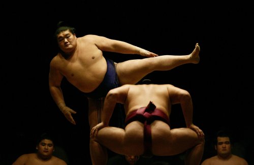 Le monde du sumo japonais est gangrené par la violence