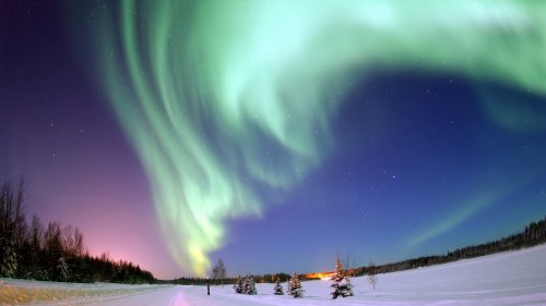 Scientists Solve the Mystery of Why the Northern and Southern Lights Don't Match