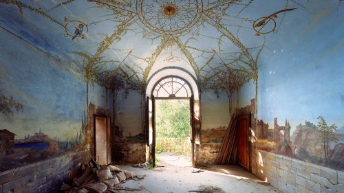 Take a Look Inside Some Abandoned Secret Mansions in Italy