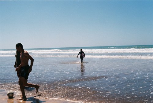 Les surfeuses marocaines et la promesse des plus belles vagues
