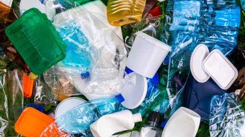 Des scientifiques ont réussi à décomposer du plastique plus vite que d'hab'