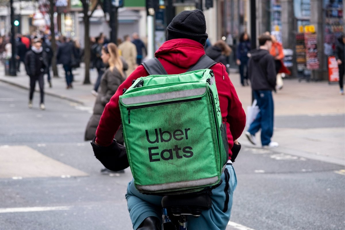 Man Accidentally Ordered Uber Eats to the Wrong Country—9,600 Miles Away