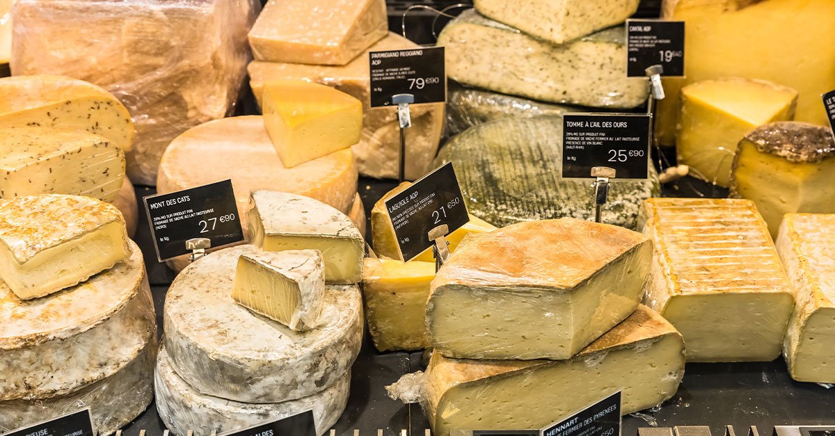 The Essential Cheeses of France [MAP]