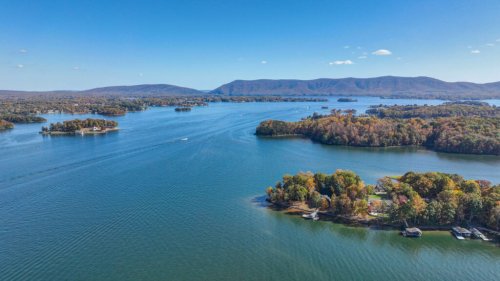 Jury awards $750,000 to families evicted over race at Smith Mountain Lake