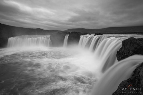 How to Create Spectacular Black and White Photos