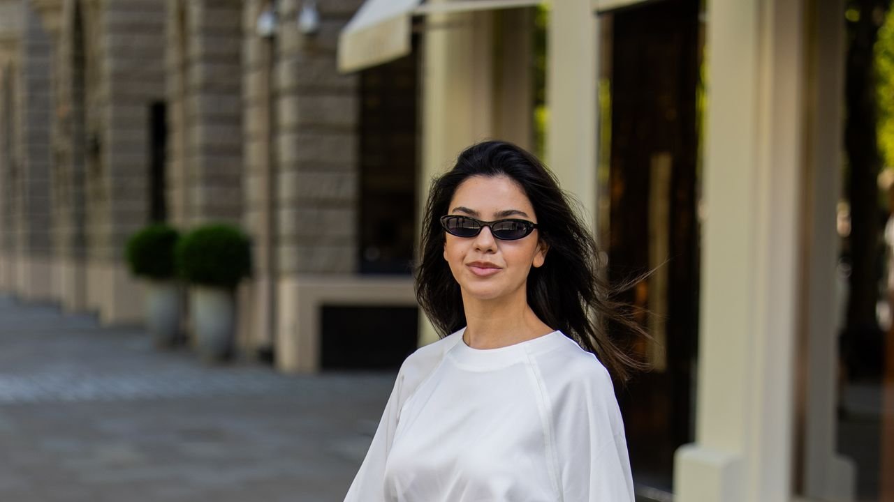 Goodbye Tank Tops! Summer 2026 Is All About The Long-Sleeved Tee