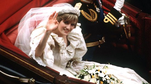 Princess Diana’s Wedding Tiara Is The Star Of A Beguiling New Exhibition
