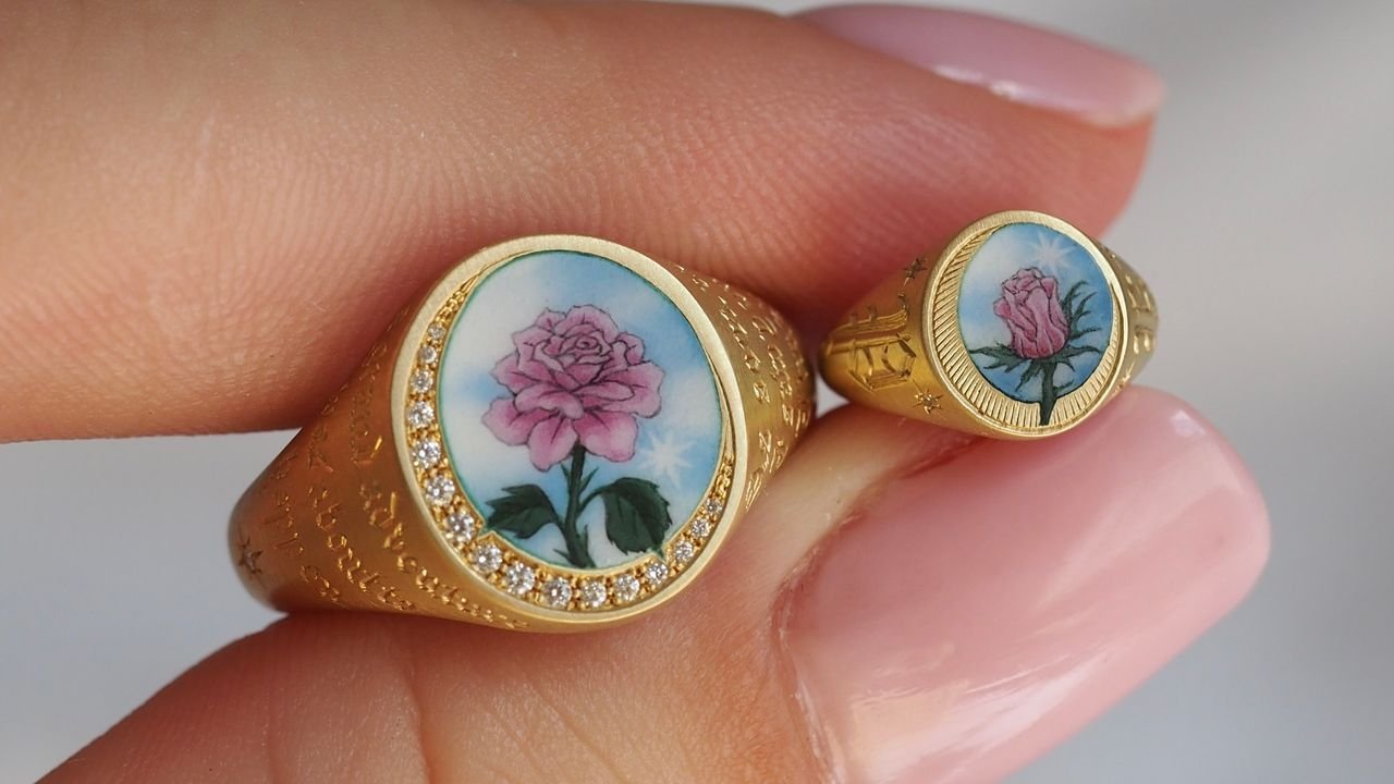 Why Taylor Swift’s Favourite Jeweller Made A Baby Signet Ring For Her Newborn Daughter