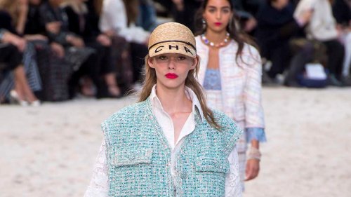 Here's A Catwalk-Approved Trend That Actually Puts Practicality Over Prettiness