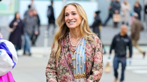 Carrie Bradshaw Has Been Vintage Shopping In Paris For Her Latest ‘And ...