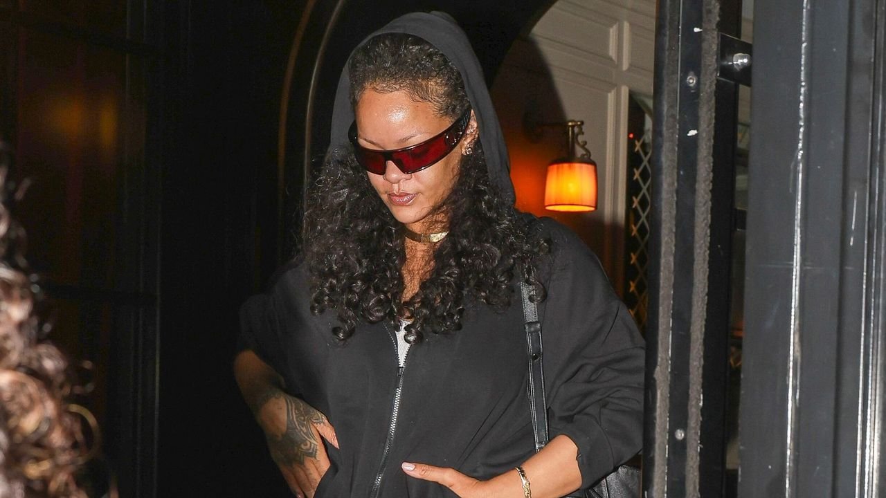 Rihanna Introduces A New Fashion Statement – The Skean (Skirt-Jean)