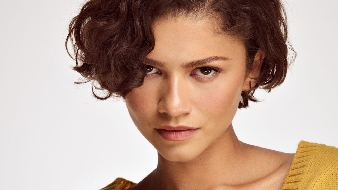 Zendaya On Beauty, Nostalgia, And The One Wellness Trend She Just Won’t Try