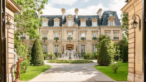 Paris’s Only Chateau Hotel, the Newly Renovated Saint James, Is the Perfect City Escape