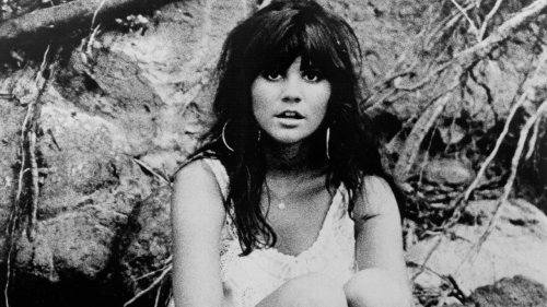 Linda Ronstadt on Her New Memoir, ‘Feels Like Home,’ and Her Mexican American Heritage