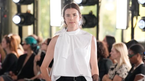 Agyness Deyn On Her Surprise Return to the Runway—And the Real Meaning of Indie Sleaze