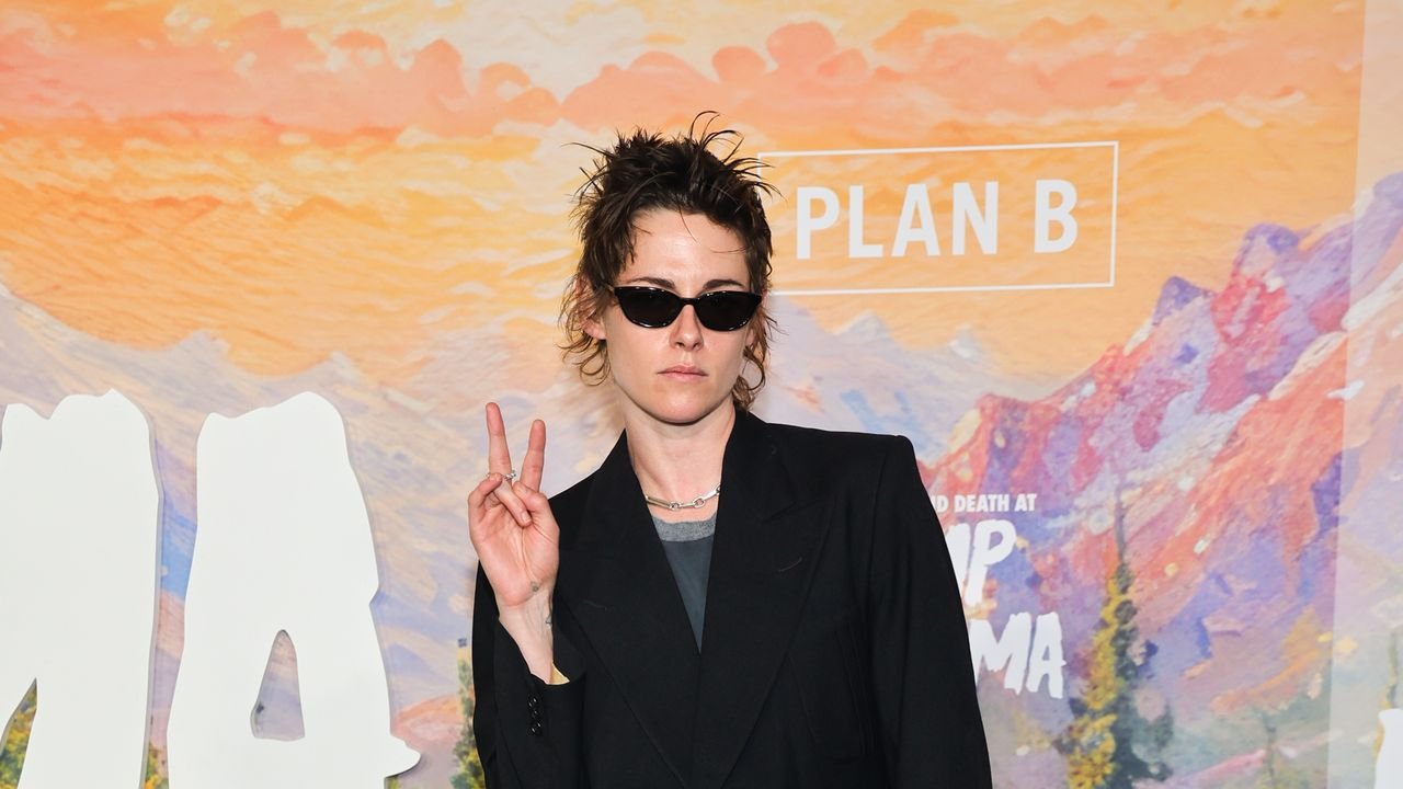Kristen Stewart’s Perfect Red Carpet Combo? A Suit Jacket and Short-Shorts