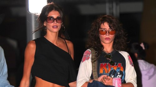 Kaia Gerber Is a Dead Ringer for Cindy Crawford in Full Noughties Attire