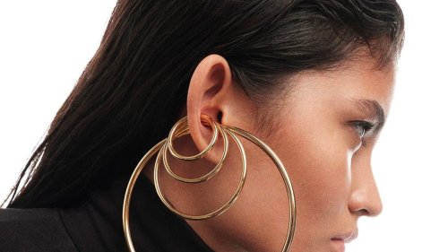 Seeing Double? These Multi Hoop Earrings Are an Optical Illusion