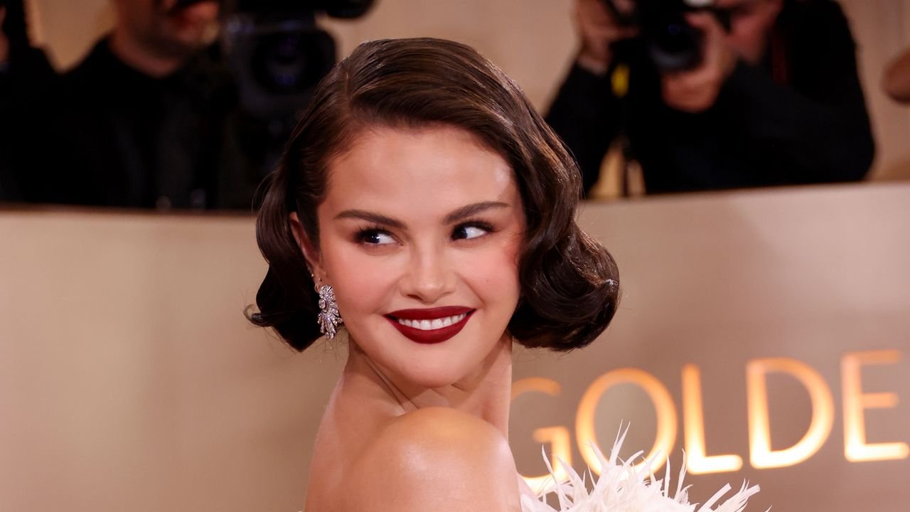 The 5 Best Haircuts For Round Faces