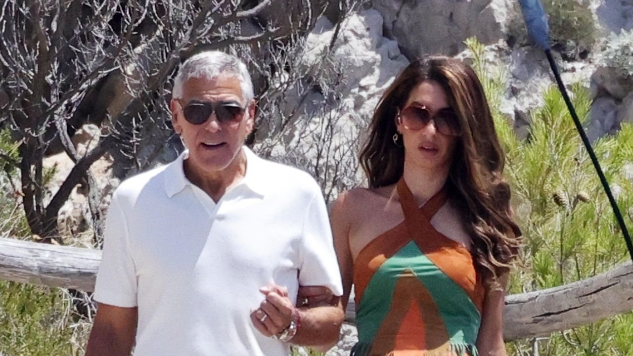 Amal Clooney Approves of Suede for Summer—As Long As It’s Vintage Mugler