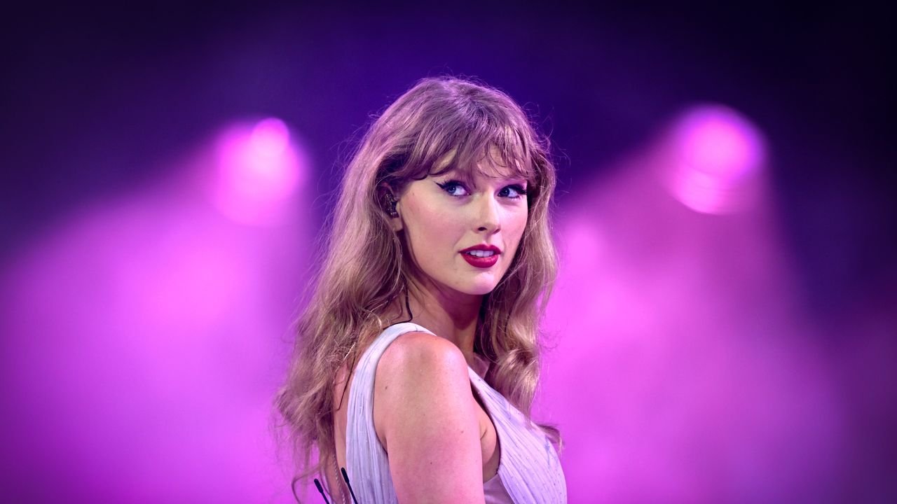 Here Are Taylor Swift’s Best Beauty Looks—Which Will She Choose for Her Wedding?