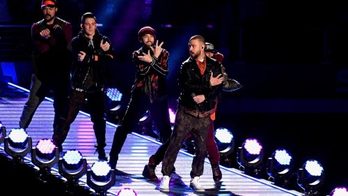 These Were the Funniest Reactions to Justin Timberlake’s Super Bowl Halftime Performance