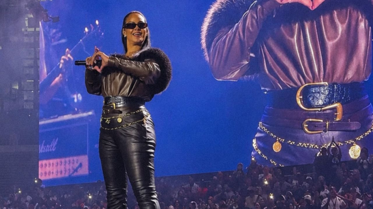 Rihanna Just Marked Her Return to the Stage in Summer’s Most Divisive Trend
