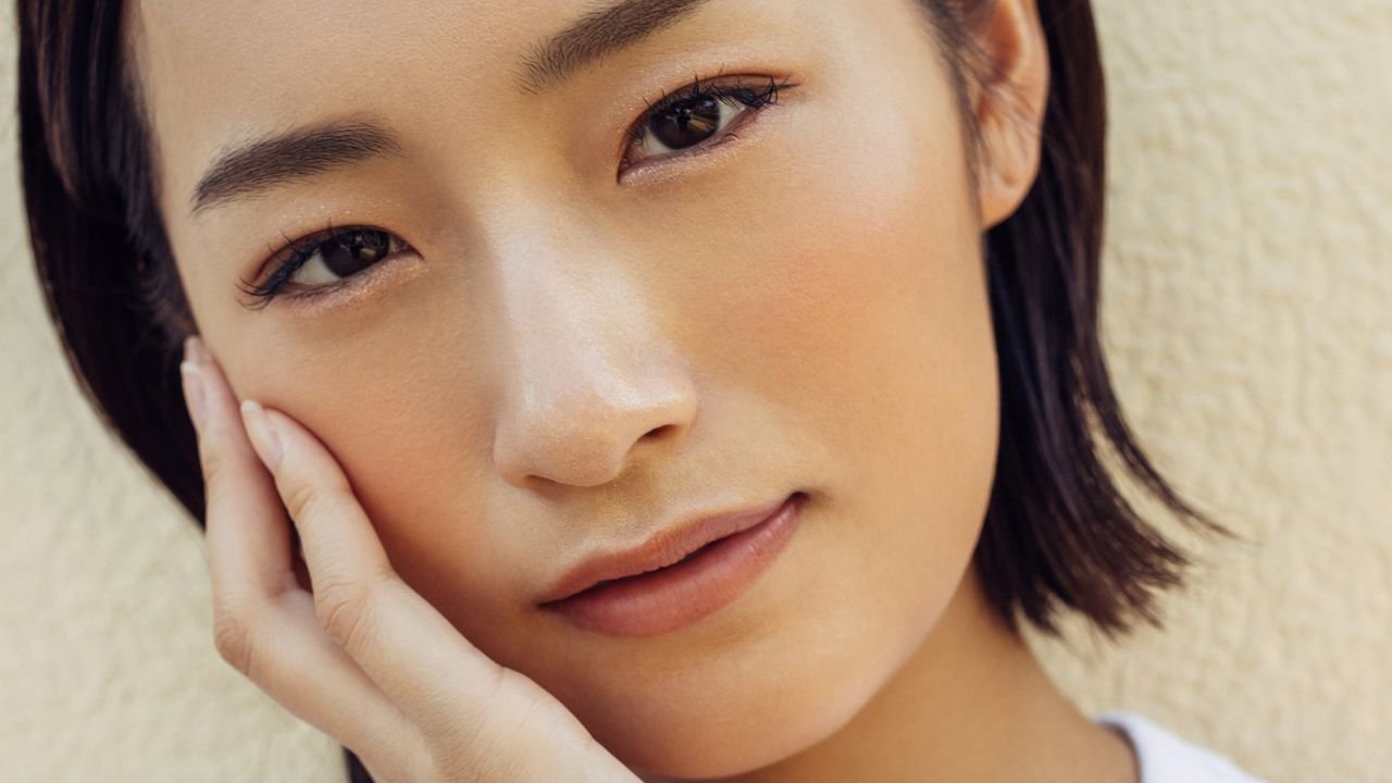 Blush Tailoring Is the Simple Technique for a Blurred Beauty Look