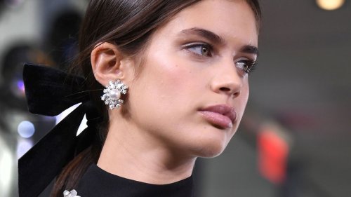 7 of the Prettiest Hair and Makeup Moments From the Tory Burch Runway
