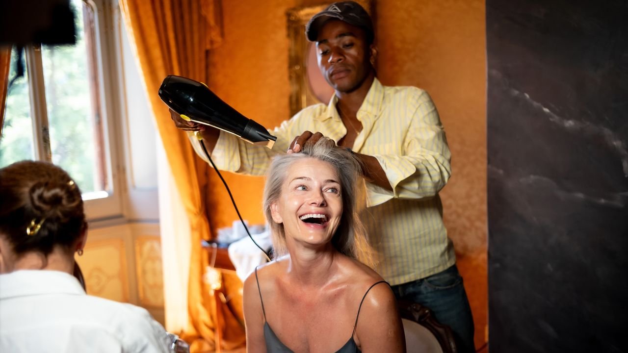 Paulina Porizkova Wanted to “Look 61” for Her Wedding—Here’s How She Prepped