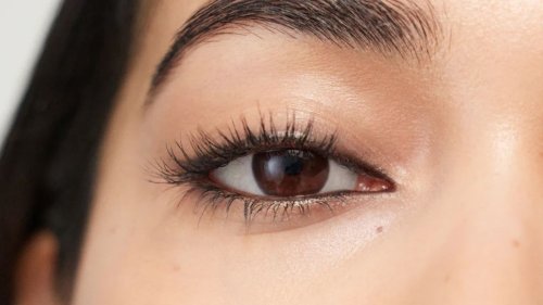 13 Gentle Mascaras That Are Ideal for Sensitive, Easily Irritated Eyes
