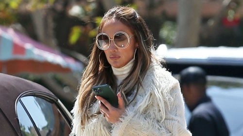 Jennifer Lopez confirma que su peinado más icónico es también el más versátil