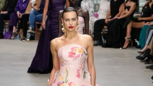 Carolina Herrera: elegancia y diversidad con aires flamencos en su desfile de otoño-invierno 2024/2025