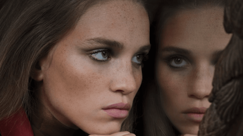 Avec une augmentation de 288% sur TikTok, le toner à l'acide glycolique pourrait être la solution la plus efficace contre l'hyperpigmentation